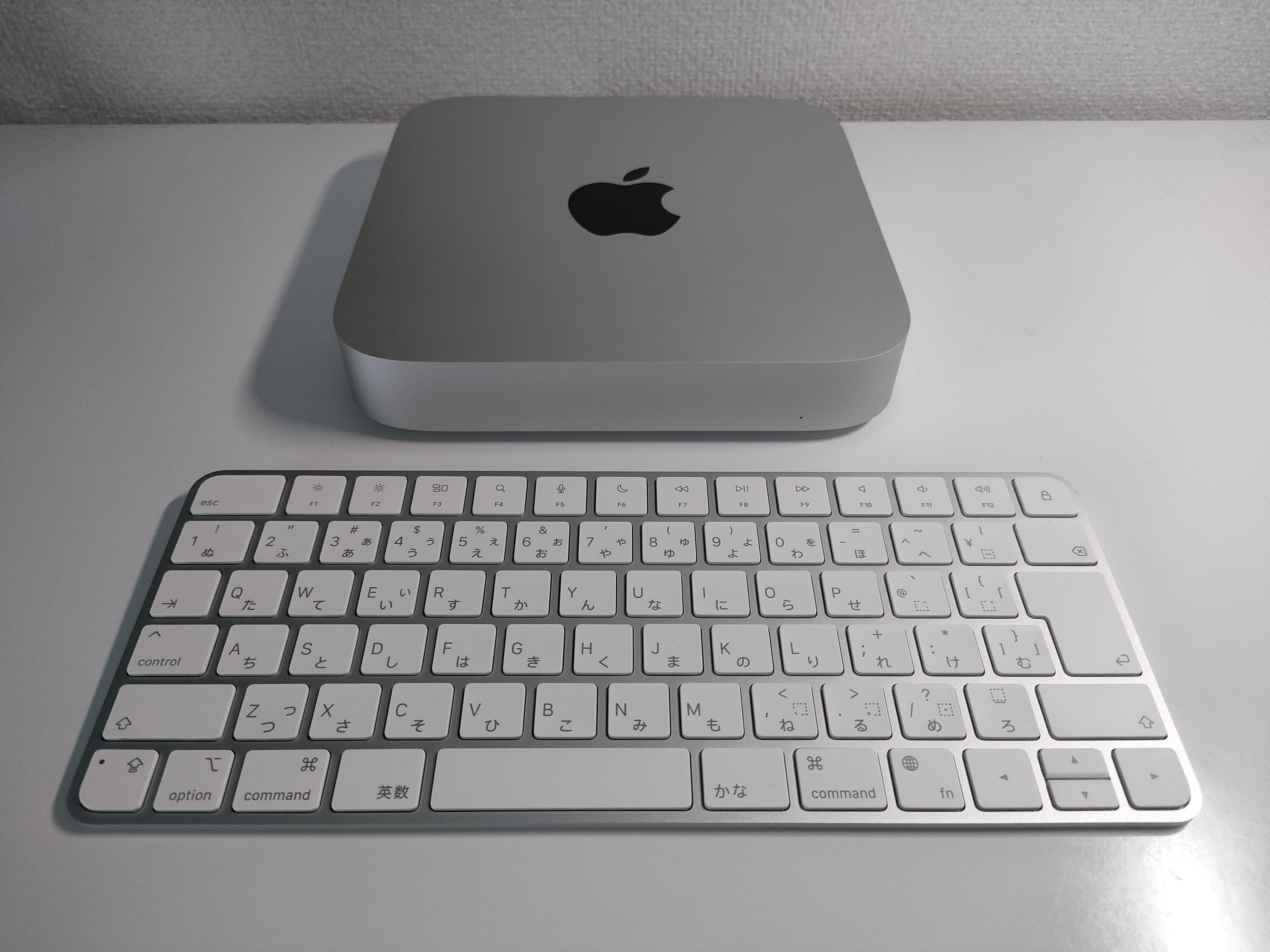 Mac mini 2023 M2モデルとMagickeyboard